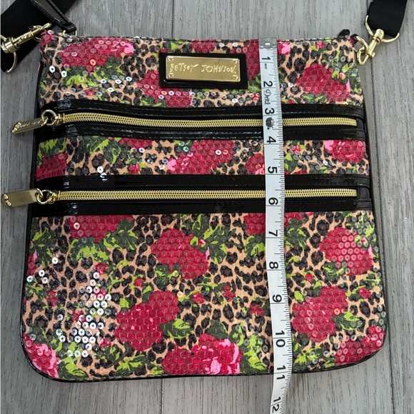 Betsey Johnson - bag with floral print and sequins. EUC! - Picture 10 of 11